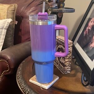 Large insulated cup